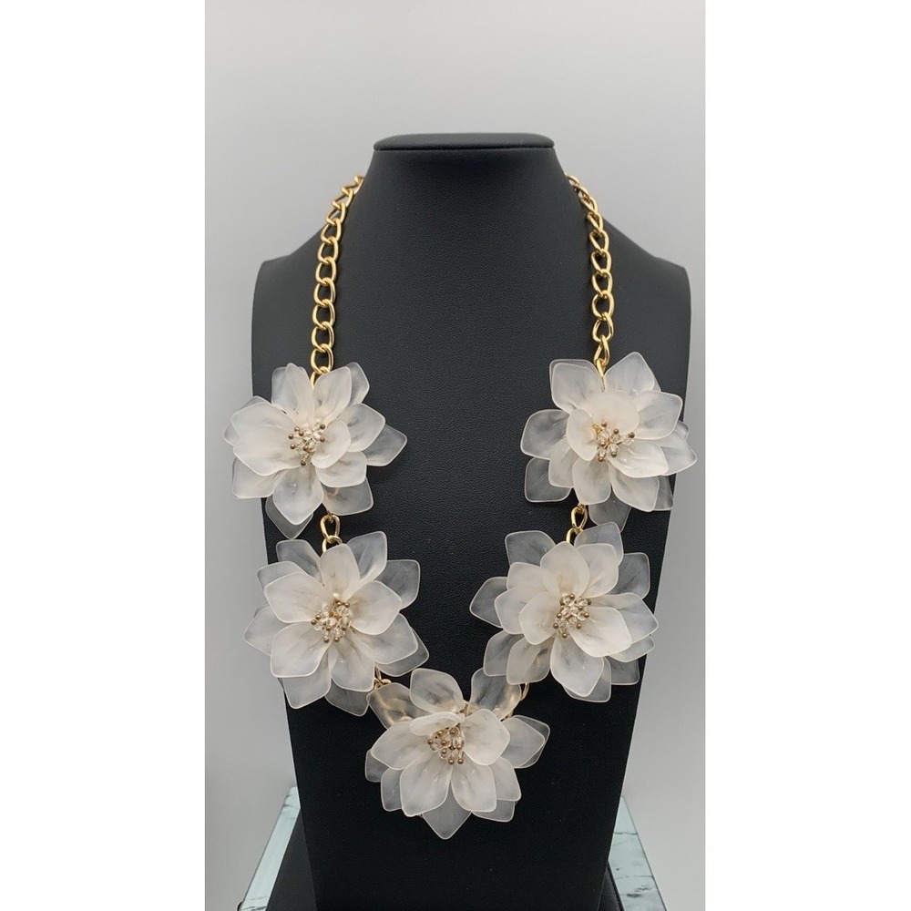 Gold Tone And White Frosted 3D Flower Statement Necklace 20-22"